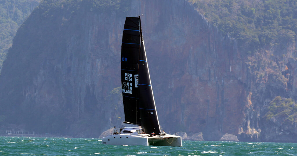 Stealth 11.8 Boreas racing in tropical conditions Bay Regatta Thailand